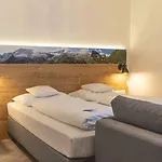 [m]eat & Ξενοδοχείο Haar (Munich)