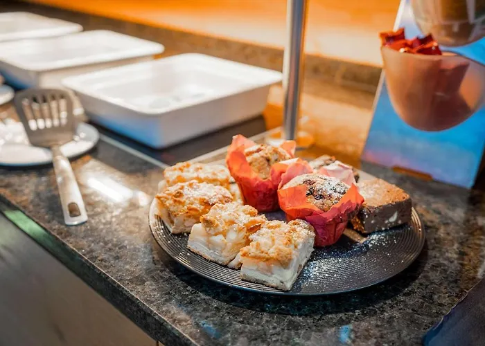 [m]eat & Отель 3*