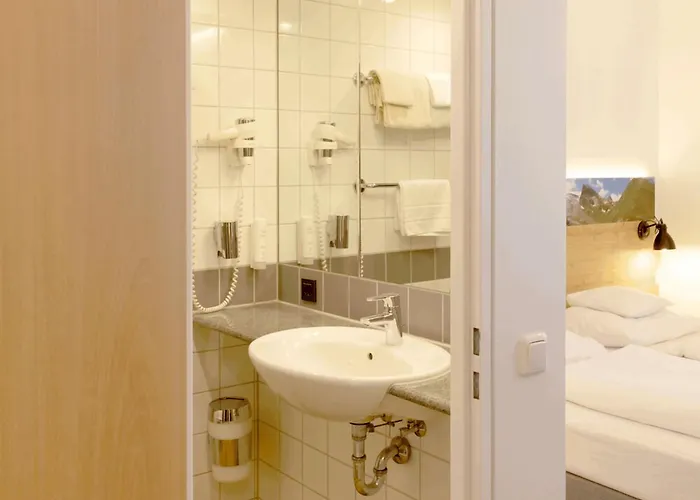 Отель [m]eat & 3*